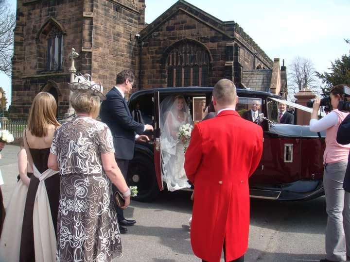 Eric Jones, Chester Toastmaster, delivering outstanding wedding services to happy clients .