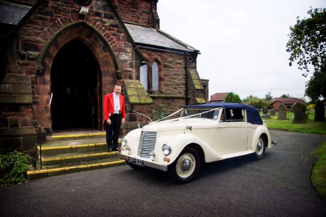 Eric Jones, Chester Toastmaster, delivering outstanding wedding services to happy clients .